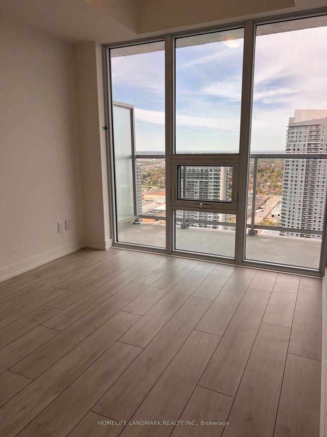 3707 - 2033 Kennedy Rd, Condo with 2 bedrooms, 2 bathrooms and 1 parking in Toronto ON | Image 4