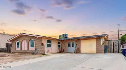 10438 Tomwood Avenue, El Paso, TX, 79925 | Card Image
