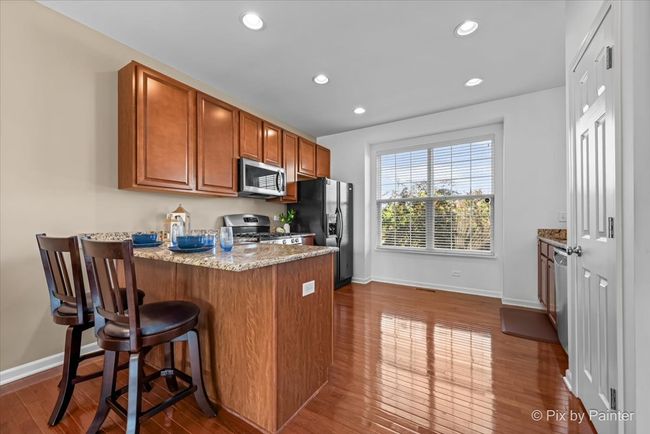 1007 Alberta Rd, Townhouse with 3 bedrooms, 3 bathrooms and 6 parking in Elgin IL | Image 6