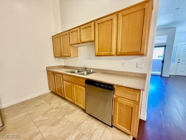 2094 - 8985 S Durango Dr, Condo with 3 bedrooms, 2 bathrooms and null parking in Las Vegas NV | Image 7