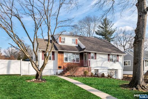 17 Porter Rd, West Orange, NJ, 07052-2020 | Card Image