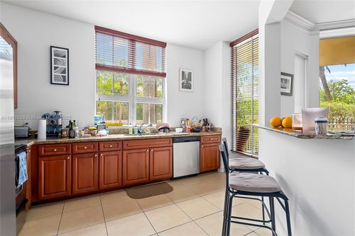 apt-135-3001 Ne 185th St, Aventura, FL, 33180-3343 | Card Image