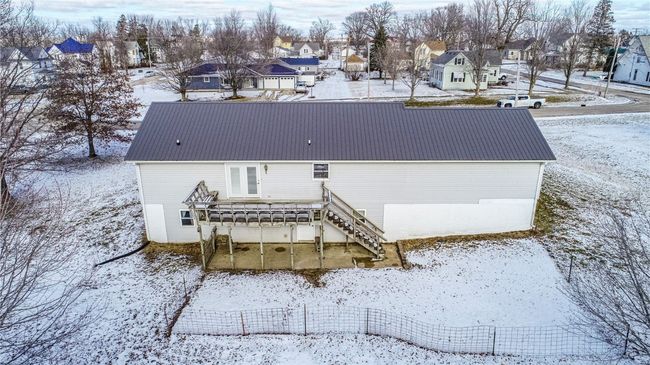 303 W Broadway St, House other with 3 bedrooms, 3 bathrooms and null parking in Stanwood IA | Image 24