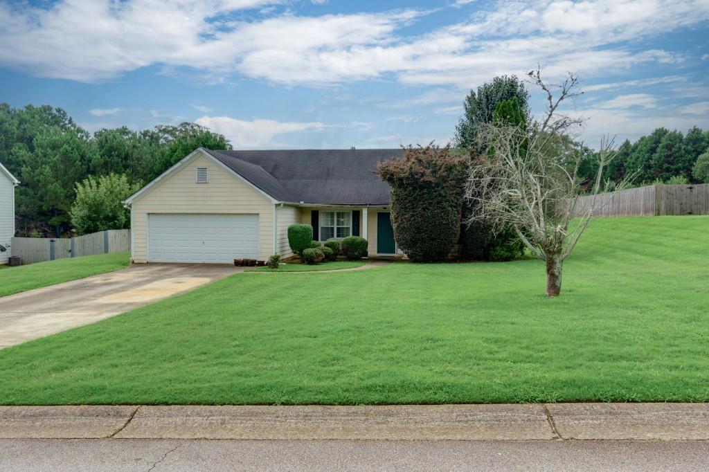Beranda Cir, Douglasville, GA 30134