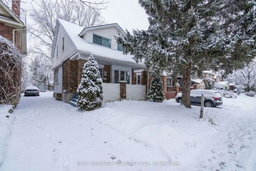 30 Troy St, Kitchener, ON, N2H1L8 | Card Image