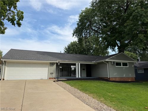 6351 Springwood Rd, Parma Heights, OH, 44130-3214 | Card Image