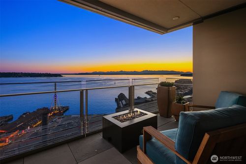 unit-1601-99 Union St, Seattle, WA, 98101-5005 | Card Image