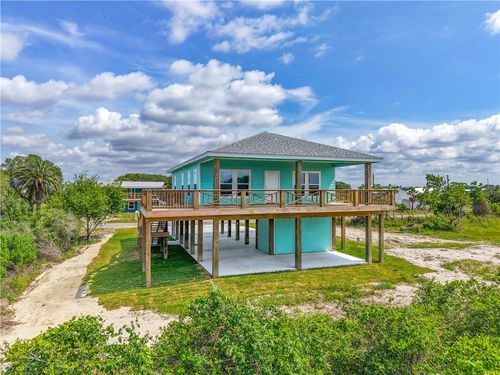 233 W Club Oak, Rockport, TX, 78382 | Card Image