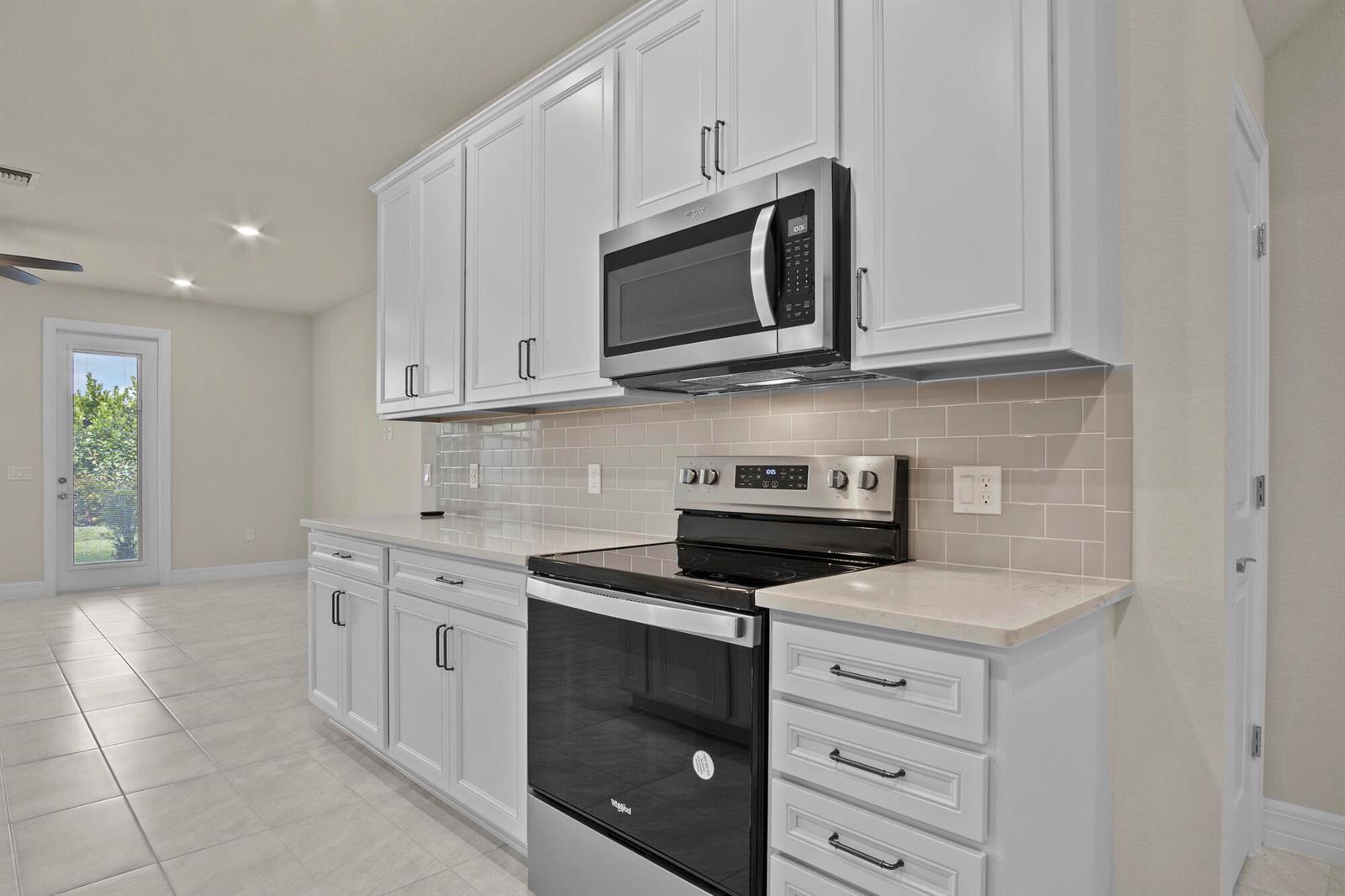 Residential Lease in Lake Worth 4