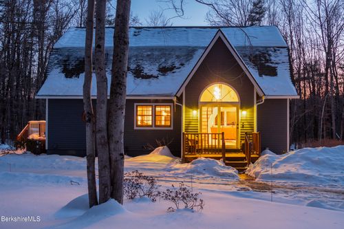 594 Shunpike Rd, Sheffield, MA, 01257-9000 | Card Image