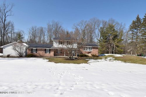 2224 Whitetail Ct, Stroudsburg, PA, 18360-7439 | Card Image