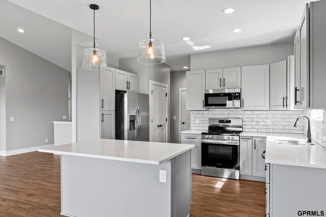 309 N 105 Th St, House other with 2 bedrooms, 2 bathrooms and 2 parking in Lincoln NE | Image 10