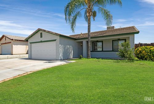 3252 Floral Meadow Dr, Bakersfield, CA, 93308-9243 | Card Image
