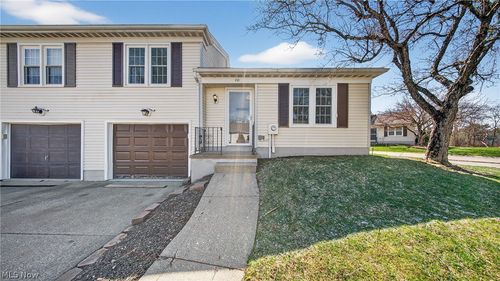 5236 Creekside Blvd, Brunswick, OH, 44212-1937 | Card Image