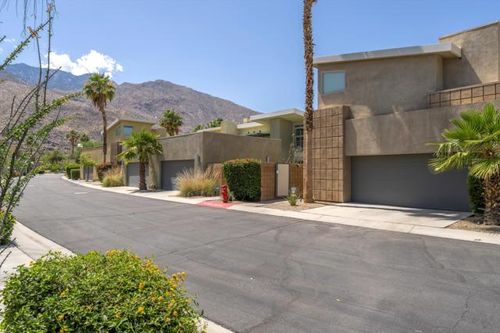 962 Oceo Cir S, Palm Springs, CA, 92264-0329 | Card Image