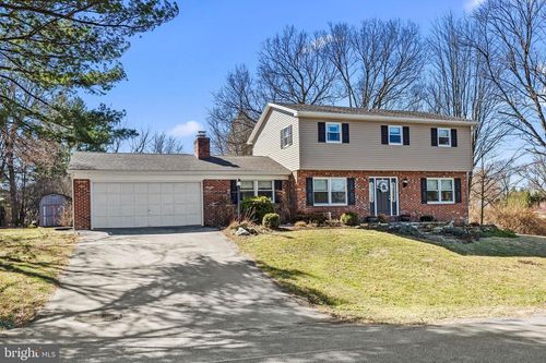 11927 Sycamore Dr, HAGERSTOWN, MD, 21742-5405 | Card Image