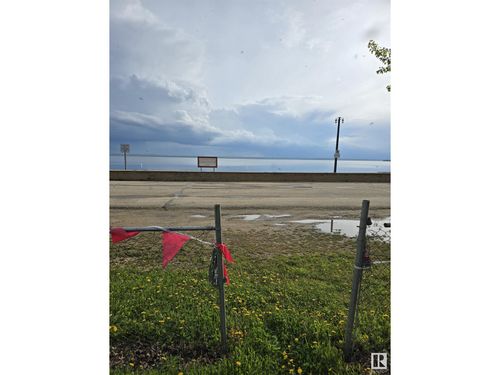 5618 Lake Dr, Mulhurst Bay, AB, T0C2C0 | Card Image