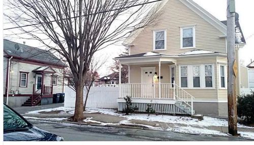 110 Gallup St, Providence, RI, 02905-1729 | Card Image