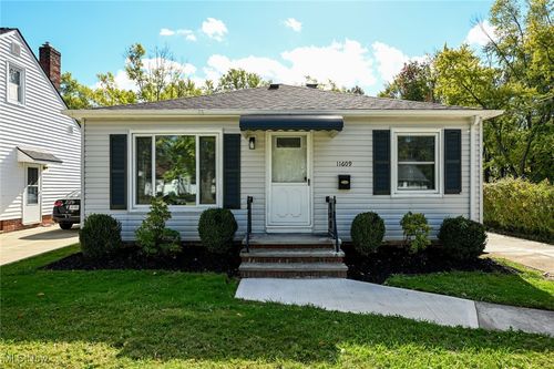 11609 Lawndale Dr, Parma Heights, OH, 44130-4356 | Card Image