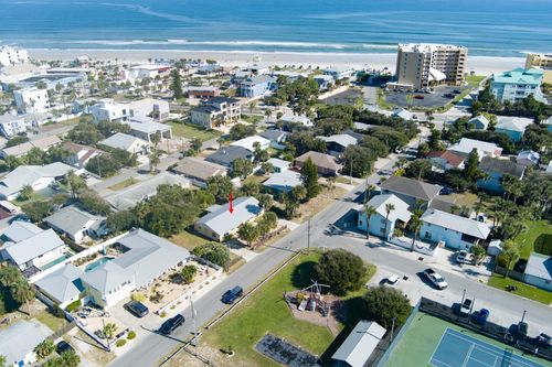 714-712-714 Oakwood Ave, New Smyrna Beach, FL, 32169-2719 | Card Image