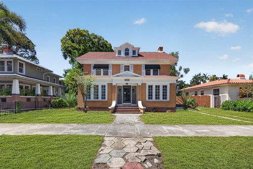 835 16th Ave Ne, St Petersburg, FL, 33704-4807 | Card Image