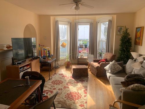 1-84 Walker St, Newton, MA, 02460-1581 | Card Image