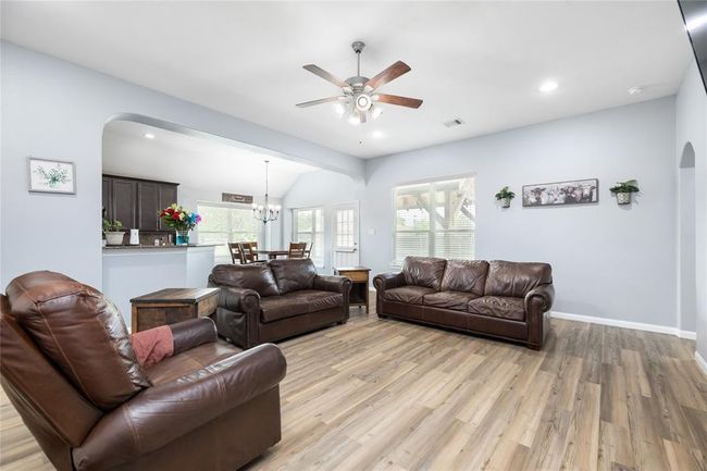 923 Lake View Dr, House other with 4 bedrooms, 2 bathrooms and 2 parking in Montgomery TX | Image 17