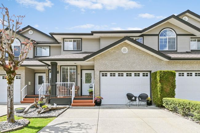 10 - 11358 Cottonwood Drive, Condo with 4 bedrooms, 3 bathrooms and 3 parking in Maple Ridge BC | Image 1