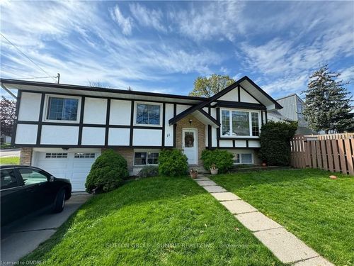 11 Rowan Crt, Hamilton, ON, L8W1V9 | Card Image