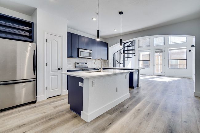 APT-600 - 2505 San Gabriel St, Condo with 4 bedrooms, 2 bathrooms and 3 parking in Austin TX | Image 6