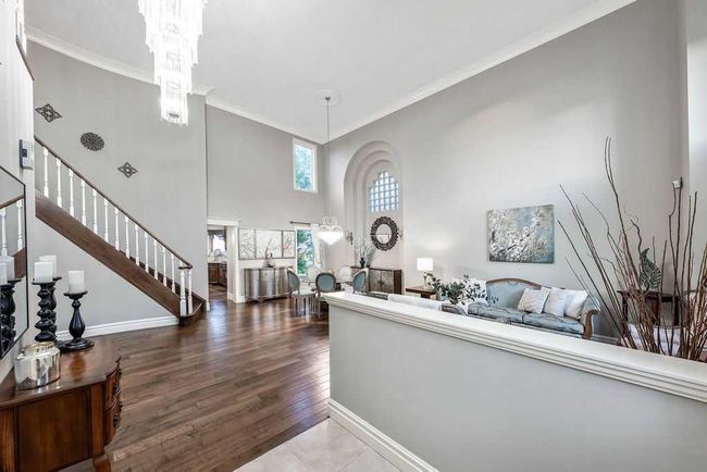 169 Signature Way Sw, House other with 5 bedrooms, 4 bathrooms and 4 parking in Calgary AB | Image 6