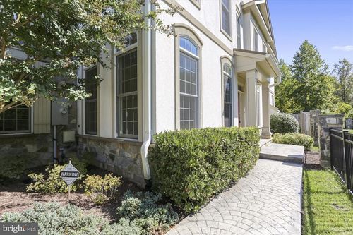 8205 River Quarry Pl, BETHESDA, MD, 20817-6924 | Card Image