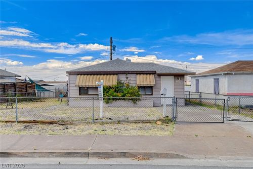 214 W Victory Rd, Henderson, NV, 89015-7010 | Card Image