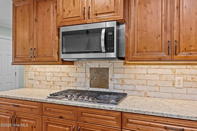 2639 Plumosa Dr, House other with 3 bedrooms, 3 bathrooms and 2 parking in Grimesland NC | Image 17