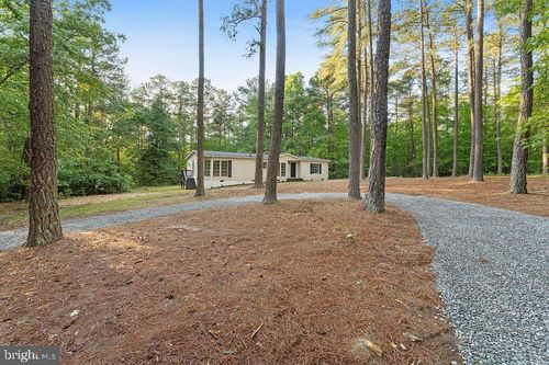 1109 Eastham Rd, Bumpass, VA, 23024-4517 | Card Image