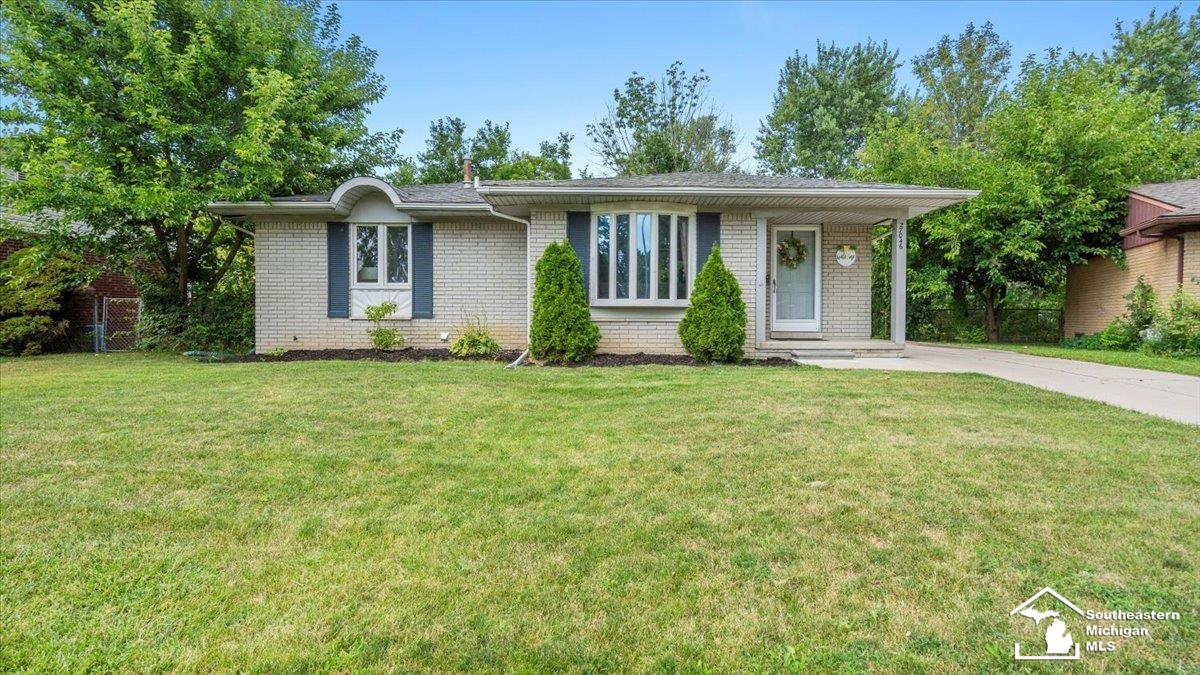 Larkin Dr, Brownstown Twp, MI 48183