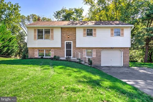 230 Hickory Dr, LITITZ, PA, 17543-9612 | Card Image