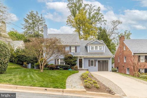 3209 Thornapple St, CHEVY CHASE, MD, 20815-4018 | Card Image