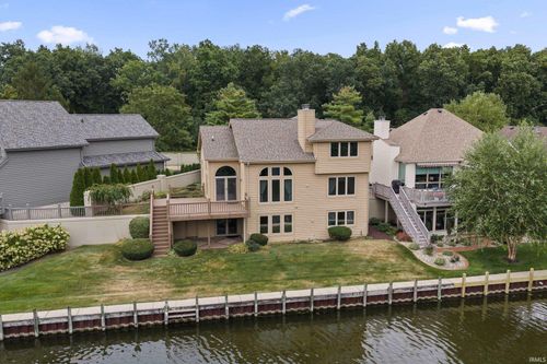 809 Bittersweet Cove Dr, Mishawaka, IN, 46544-3885 | Card Image