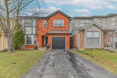 18 Chipmunk Cres, House other with 3 bedrooms, 2 bathrooms and 3 parking in Brampton ON | Image 1