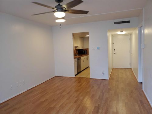 415-1800 Lavaca St, Austin, TX, 78701-1335 | Card Image