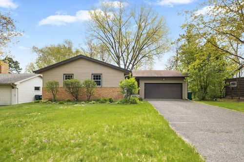 517 17th Ave Nw, New Brighton, MN, 55112-6514 | Card Image
