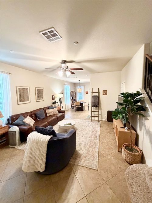 apt-202-1310 W Parmer Ln, Austin, TX, 78727-4619 | Card Image