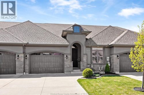 1581 Cypress Ave, Windsor, ON, N8P0C9 | Card Image