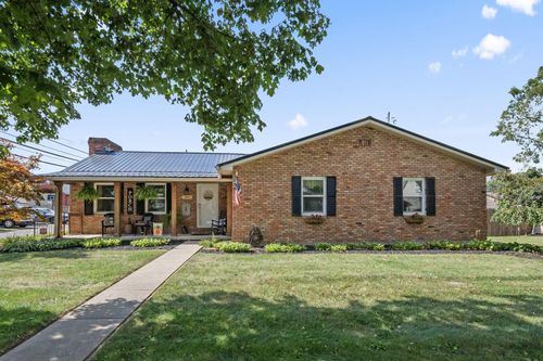 40 N 2nd St, Frankfort, OH, 45628-8907 | Card Image