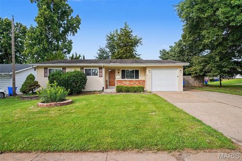 2180 David Drive, Florissant, MO, 63031 | Card Image