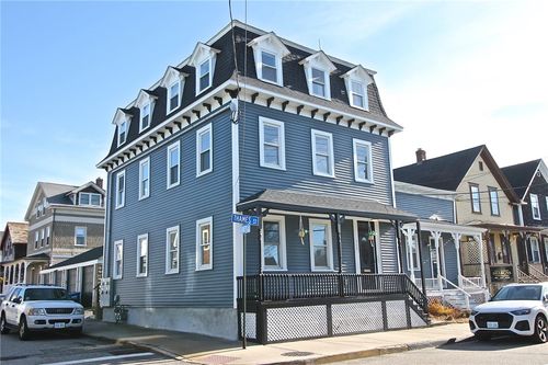 2-668 Thames St, Newport, RI, 02840-6760 | Card Image