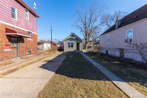 3527 S Edsel St, Detroit, MI, 48217-1030 | Card Image
