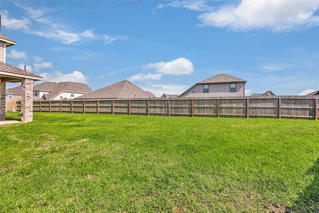 14910 Lake Shore Ave, House other with 4 bedrooms, 4 bathrooms and 3 parking in Mont Belvieu TX | Image 34
