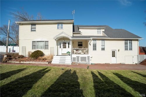 5653 E Davey Rd, Brewerton, NY, 13029-9563 | Card Image